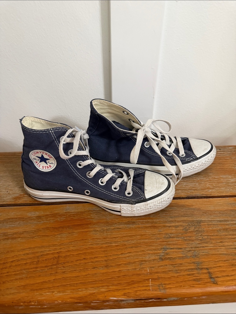 Converse Chuck Taylor Navy Blue High Top Sneakers Size 5